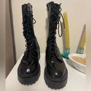 Mid calf crock black leather biker combat boots with platform barely worn